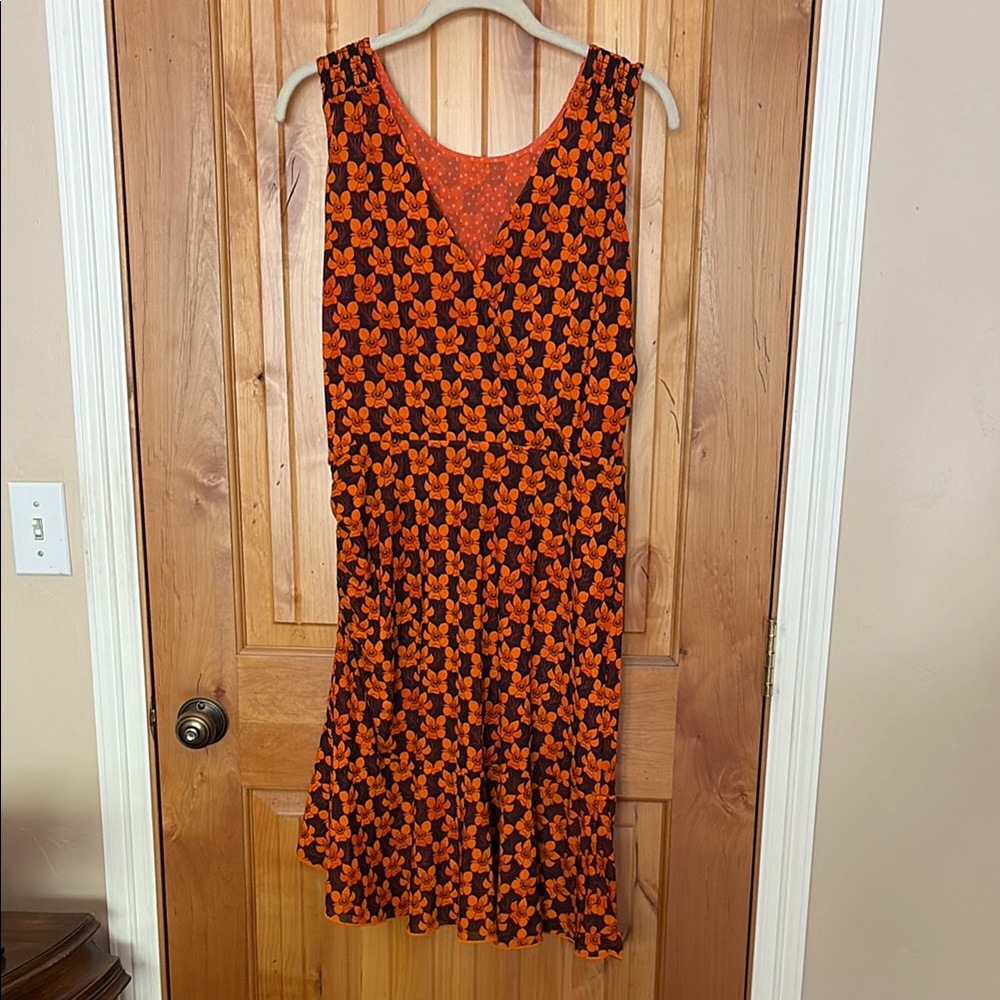 CaBi Floral Sleeveless Dress - Orange and Navy reversible travel dress.